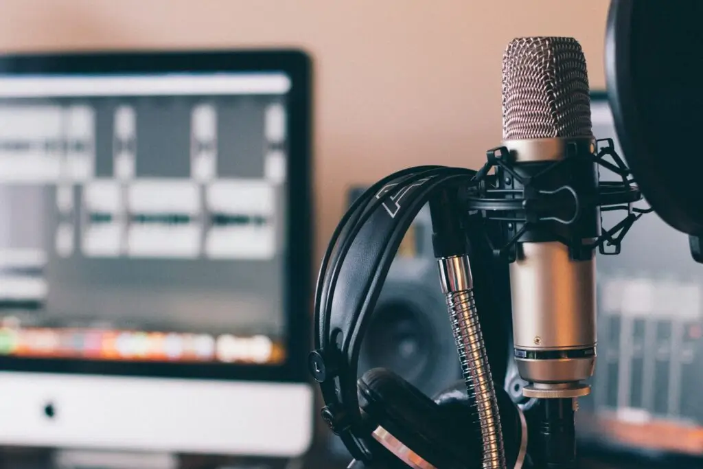 Music contract review by Tampa entertainment lawyer Randy Ojeda