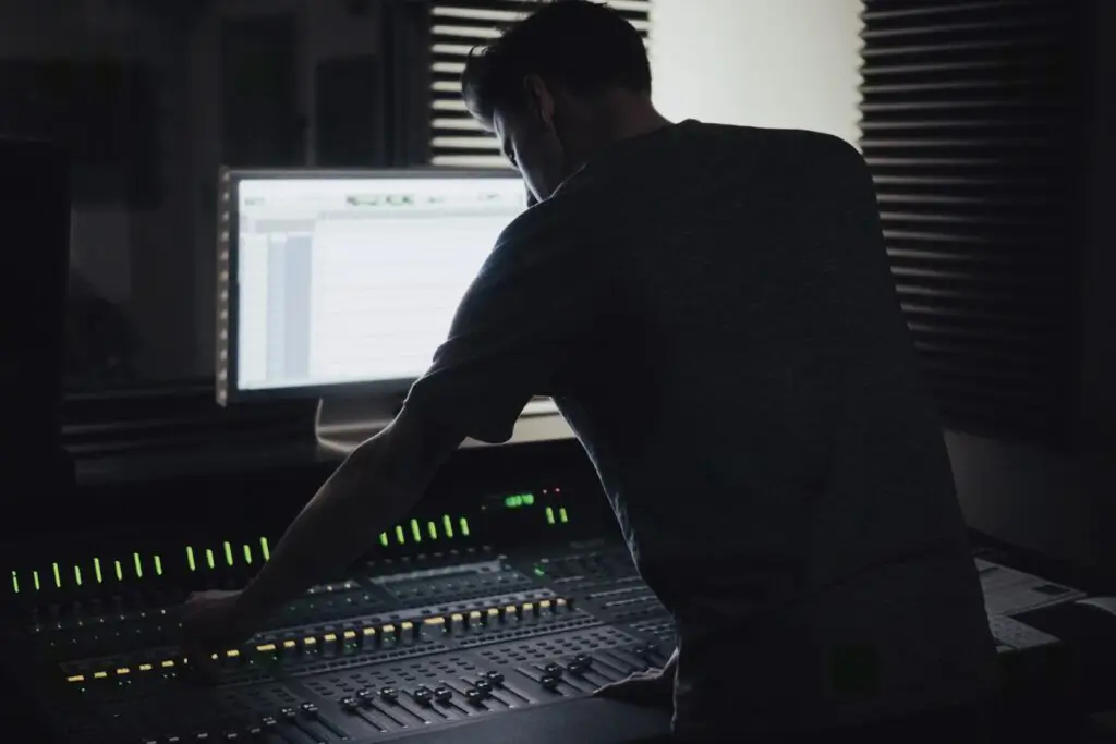 music operator